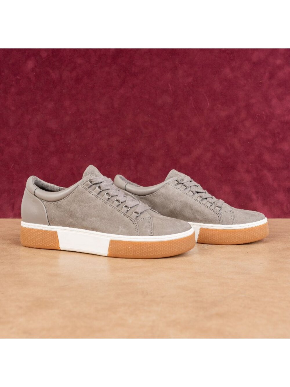 Caslon Women Andes Grey Granite Leather Walking lace-up sneaker size 8.5